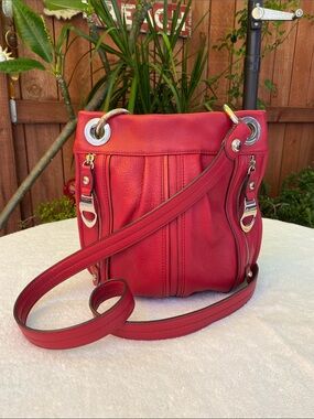 b. Makowsky Red Leather Crossbody Bucket Bag - Classic Women's Shoulder Bag